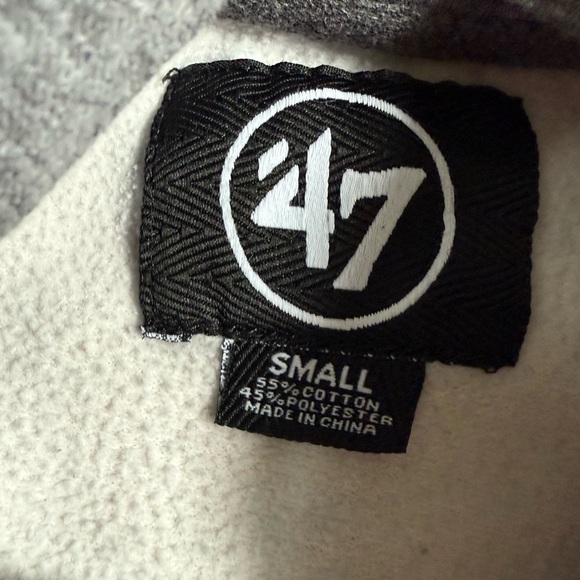 NASHVILLE PREDATORS / NHL / 47 GRAY AND WHITE COLORBLOCK HOODIE WITH LOGO SIZE S - Picture 8 of 8